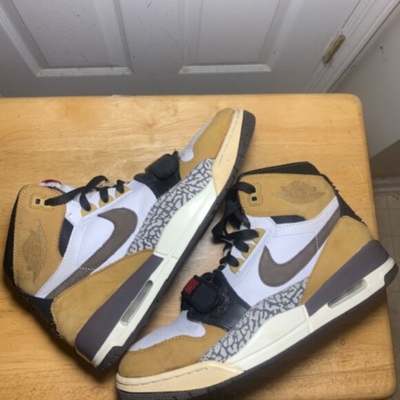 Preowned : Jordan Legacy 312 "Rookie of the Year" - Size 10.5 - Picture 8 of 9